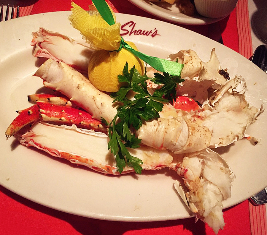 ../Images/CHANG,TSUI-CHI.Chicago.Shaw's Crab House (3).jpg